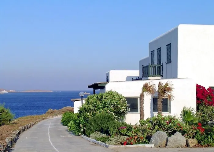 Mykonos Waterfront House Walk To Private Сasa de vacaciones