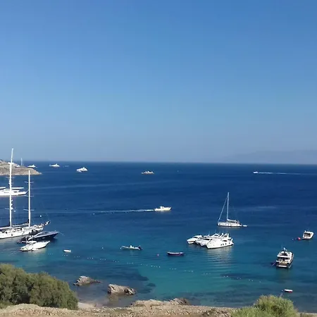 Mykonos Waterfront House Walk To Private Dom wakacyjny *